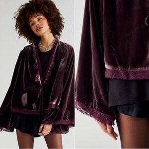Free People Velvet bed jacket Lace-Trim Kimono Wrap - Plum